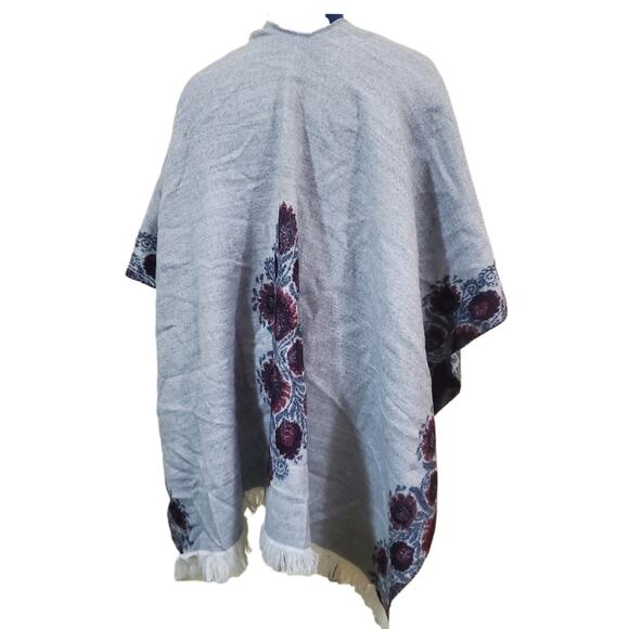 Reversible Floral Fringe trim Shawl - Picture 4 of 6